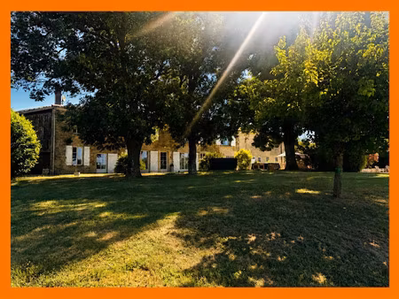 vente maison 10 pièces 250 m2 à la réole