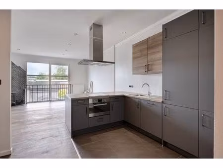 appartement te koop in merksem met 2 slaapkamers
