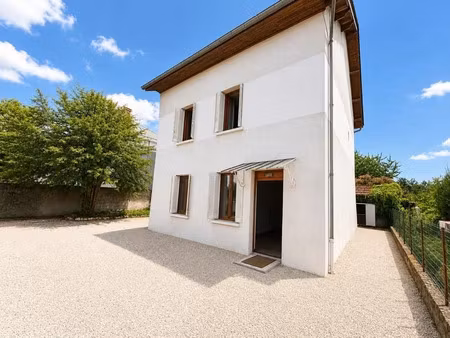 vente maison 4 pièces 124 m² à les abrets (38490)  219 000 €
