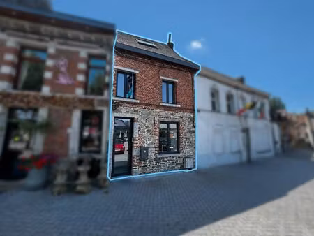 triplex à vendre à place van zeeland 25 soignies (vbe39149)