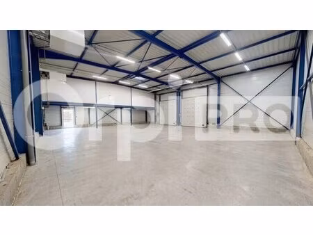location commerce gleize 69400 483m²