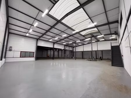 location entrepôt goussainville 95190 2479m²