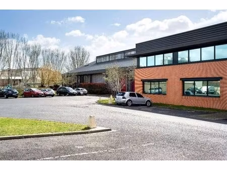 location local d’activités saint denis 93200 714m²