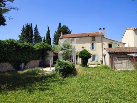 maison ancienne à rénover avec joli jardin à valréas