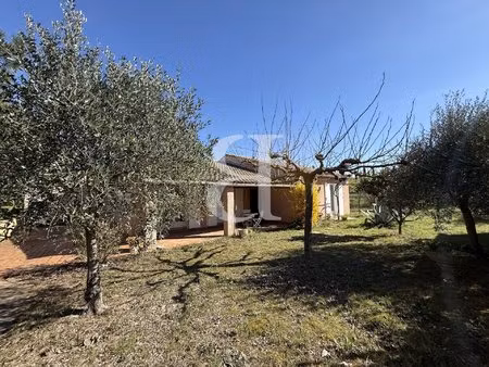 villa avec terrain attenant dans un quartier prisé de valréas.