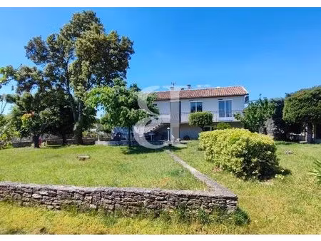 maison à vendre avec terrain et dépendances région grignan -