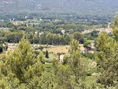 terrain constructible à lourmarin