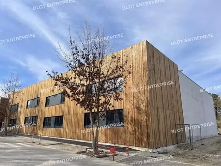 location local d’activités nantes 44300 236m²