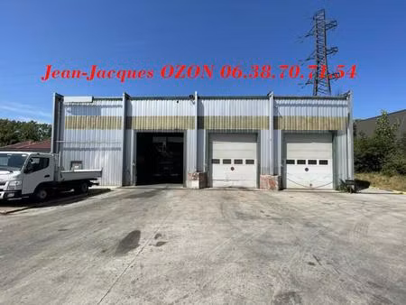 batiments industriels 735m2 sur 1443m2 de terrain