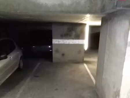 location garage à lyon 8 (69008)