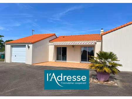 vente maison 4 pièces  127.00m²  beauvoir