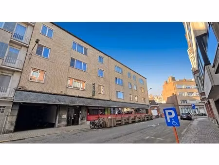 zeer centraal gelegen appartement op bovenste verdieping