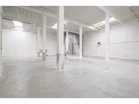 location local d’activités emerainville 77184 379m²