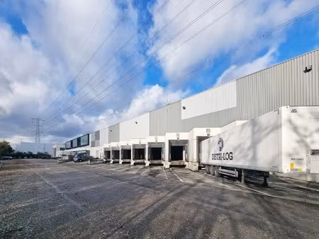 logistiek gebouw te huur