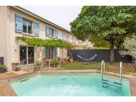 maison avec jardin et piscine