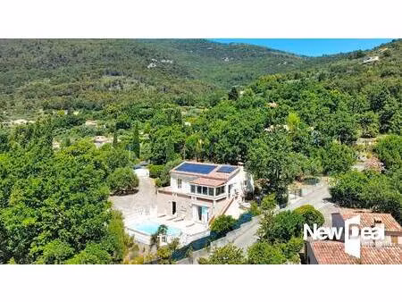villa rénovée à seillans (83440) – 499 000 €