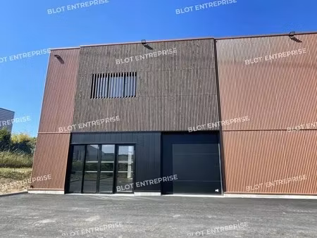 vente local d’activités le bignon 44140 215m²