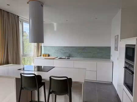 appartement en colocation à boulevard joseph tirou charleroi (vbe39179)