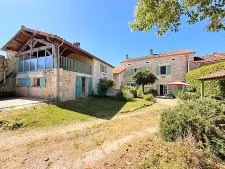 vente maison 10 pièces 198 m² à charras (16380)  357 000 €