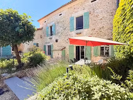 vente maison 10 pièces 198 m² à charras (16380)  372 750 €