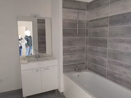 location appartement 3 pièces 67 m² à pechbonnieu (31140)