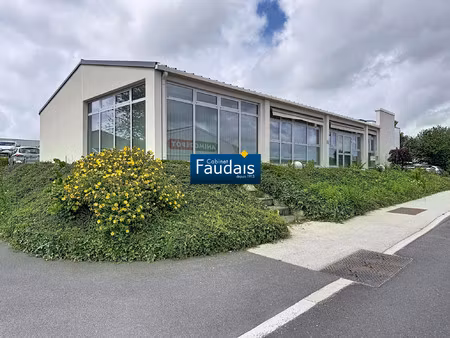 location local professionnel 180m² agneaux 50180