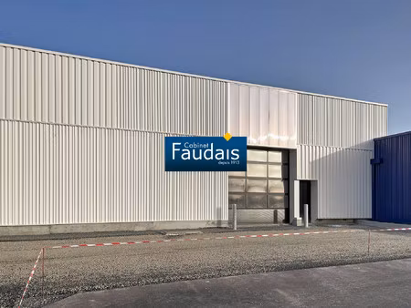 location local professionnel 395m² coutances 50200