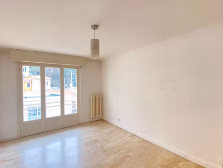 location appartement 1 pièce  34.55m²  nice