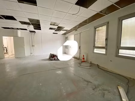 location bureaux 256 m²
