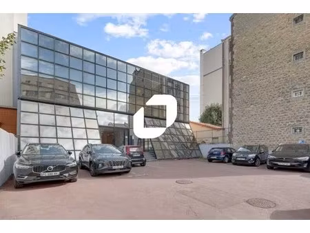 location bureaux 62 m² à 232 m²