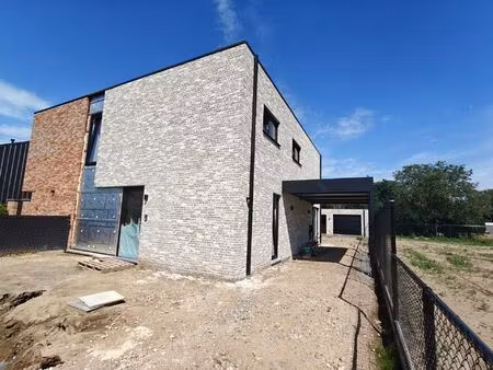 huis te koop in lanaken met 3 slaapkamers