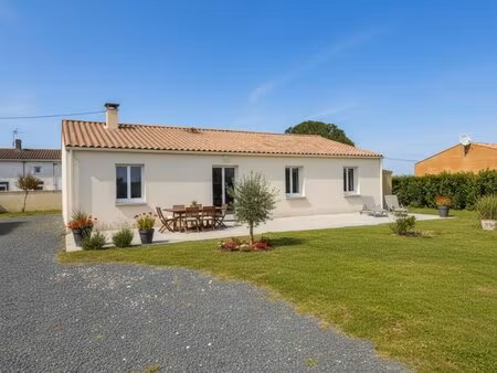 exclusivite maison à 5 minutes de pons 5 pièces 118 m2 de plain pied avec grand garage