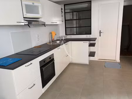 location appartement 1 pièce  28.00m²  martigues