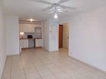 location appartement 2 pièces  44.39m²  sète