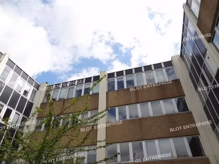 location bureaux 498 m²