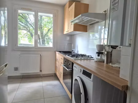 location appartement 3 pièces 50m2 fontaine 38600 - 700 € - surface privée