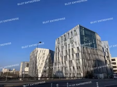 location bureaux 305 m²
