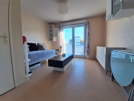 location appartement 1 pièce  17.46m²  nantes