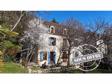belle propriété en pierre récemment rénovée