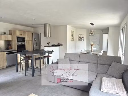 a vendre en exclusivité à vendrennes  maison de 89 m2 env avec 2 chambres et 1 bureau sur 
