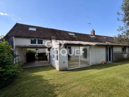 maison 4 pièces de 130 m2 sur un terrain de 1168m² avec une grange