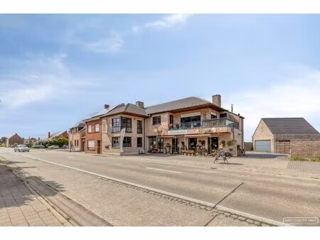 commercieel te koop in waregem met 3 slaapkamers
