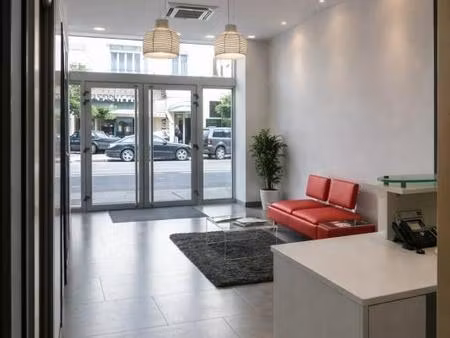 location bureaux 170 m²
