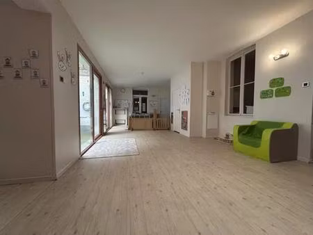 vente commerce lille 59000 128m²