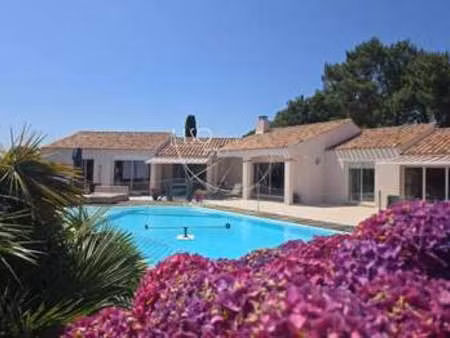 vente maison piscine aux sables-d'olonne (85100) : à vendre piscine / 146m² les sables-d'o