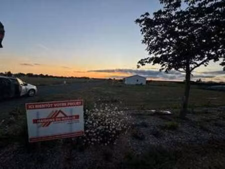 vente terrain à doix-les-fontaines (85200) : à vendre / doix-les-fontaines