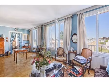 neuilly - pasteur - dernier étage - quatre chambres