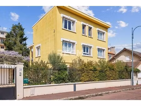 sceaux propriété d’exception avec jardin paysager et terrasse