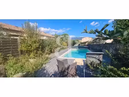 maison de village avec piscine en exclusivité à taulignan