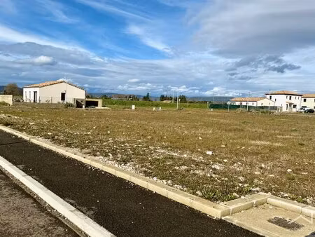 offre exclusive terrain à bâtir viabilisé à pierrelatte frais de notaire offerts !